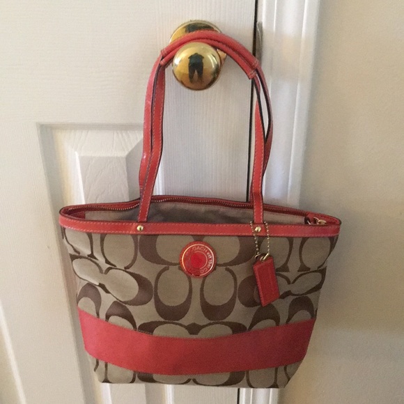 Women Coach handbag - Picture 3 of 8